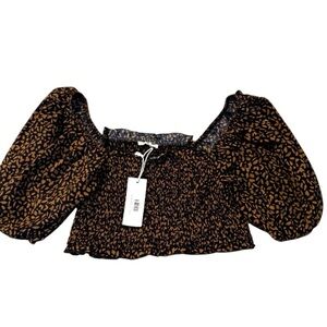 ‼️NWT/BAEVELY BALLOON SLEEVE LEOPARD PRINT CROP TOP